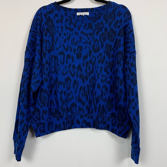 NWT Socialite Leopard Print Sweatshirt in Blue - Picture 3 of 4